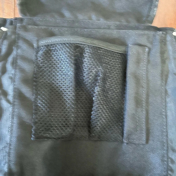 Vintage Nike 2003 2 in 1 reversible crossbody bag excellent condition black/grey - Picture 4 of 14